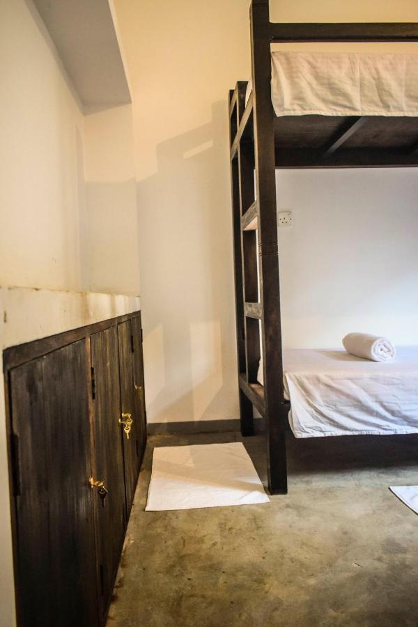 بيت شباب Bunk 15 Hiriketiya ديكويلاّ تين المظهر الخارجي الصورة